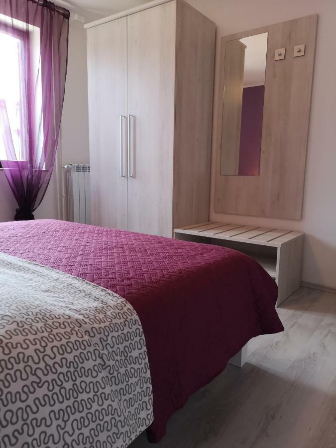 Apartments Peloza Пореч Экстерьер фото
